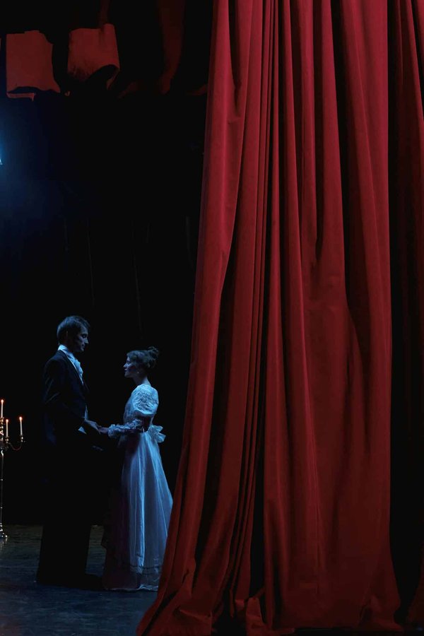 Quels sont les défis de la traduction du théâtre classique japonais en français ?