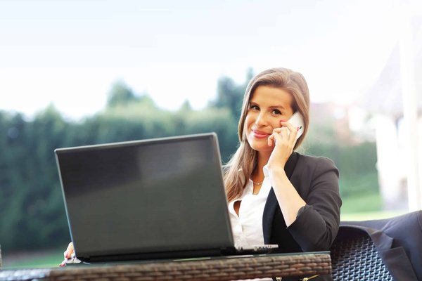 Quelles sont les meilleures méthodes pour développer des compétences en négociation commerciale internationale?